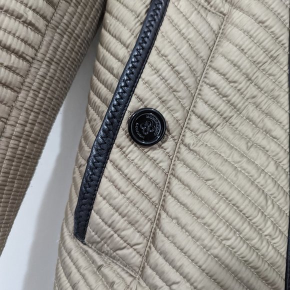 Burberry Quilted Leather Fitted Coat Taupe S:Large - Picture 5 of 7
